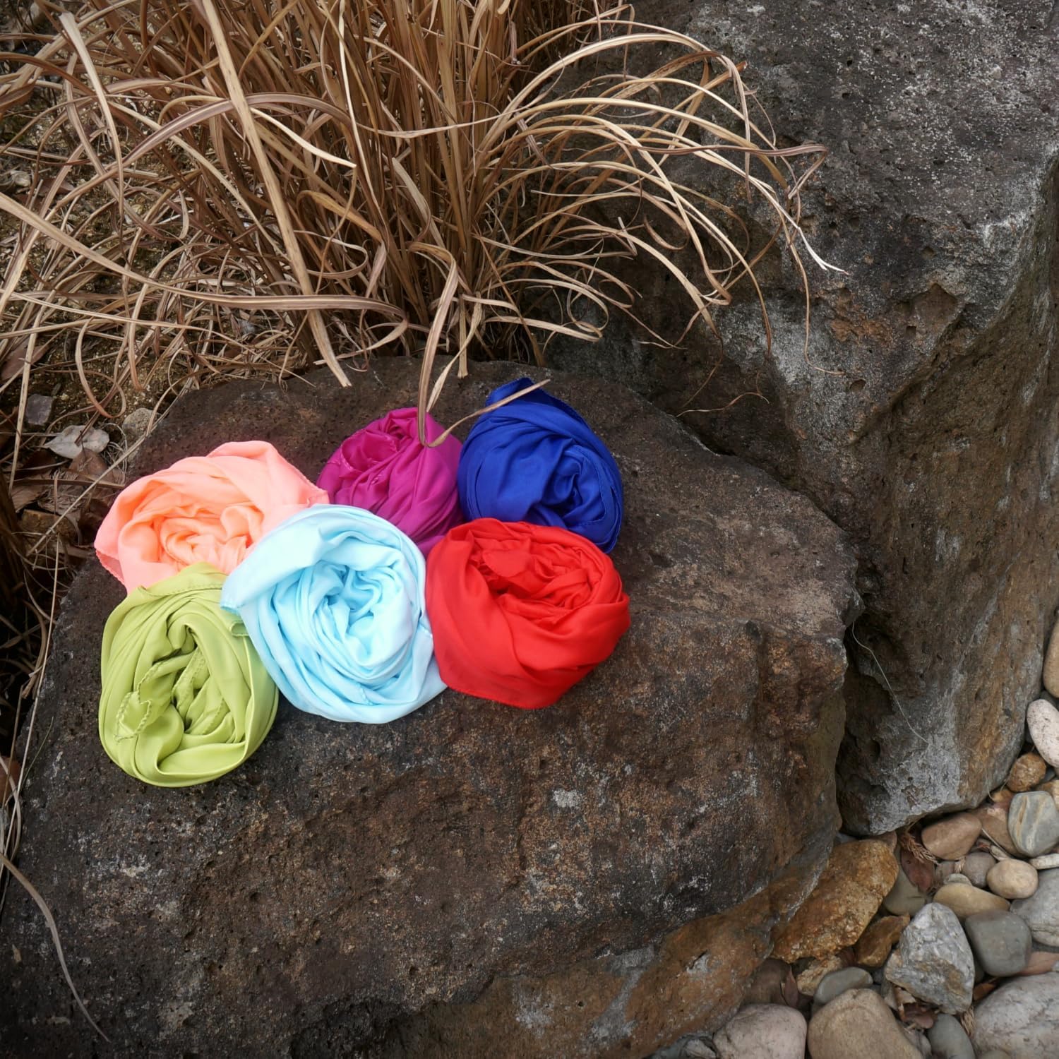 Kizihaus Play Scarves Set of 6 with Storage Bag